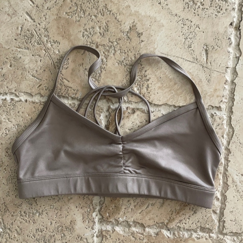 Alo yoga sport bra